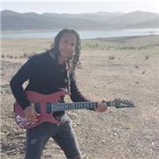 Músico con experiencia, con bases solida en la teoría y en la ejecución, daría clases principiantes y músicos intermedio, bajo, guitarra popular, guitarra eléctrica, lectura musical básica y armonía.